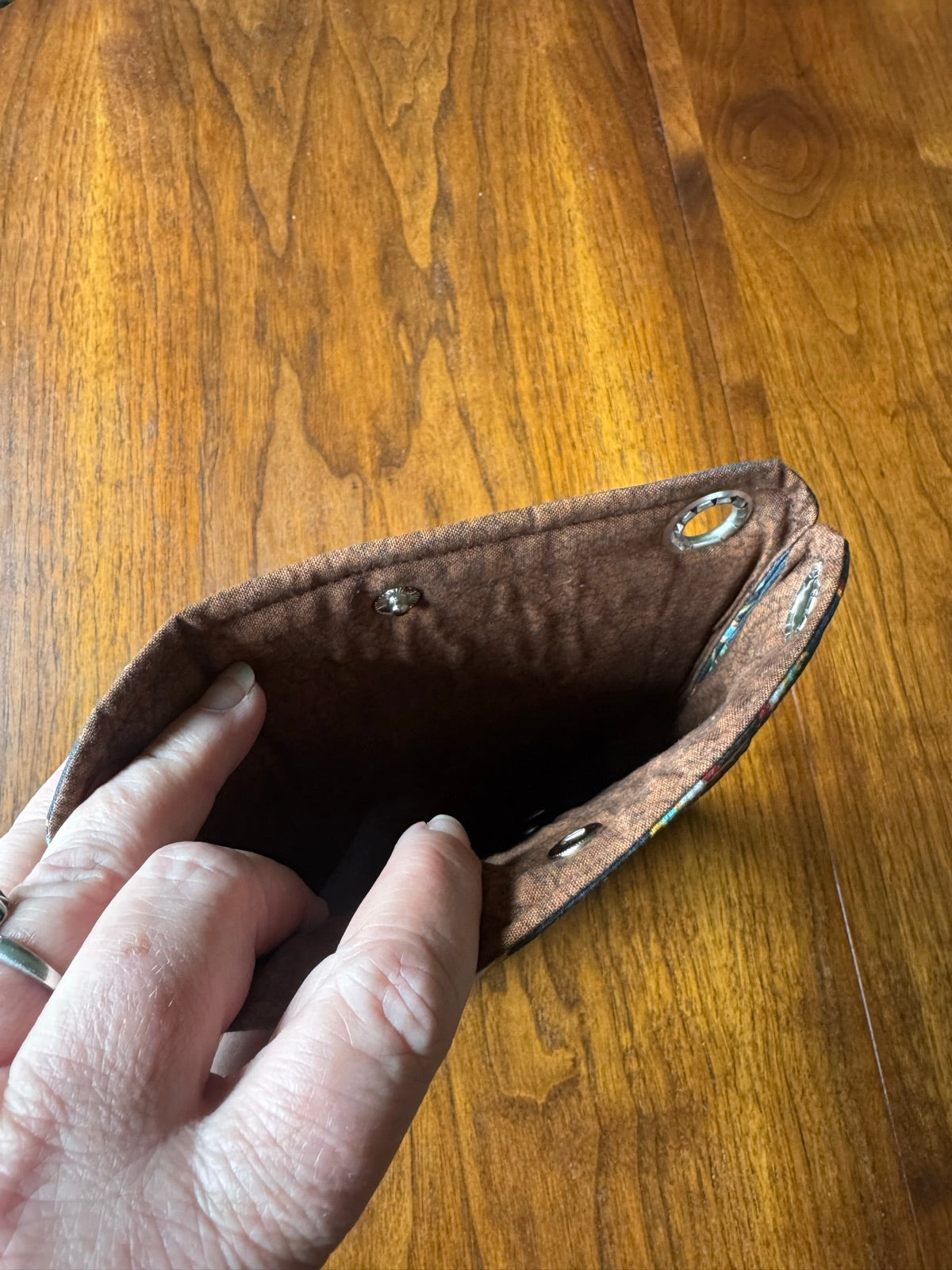 Cross-Body Bag Eye of Protection inside view