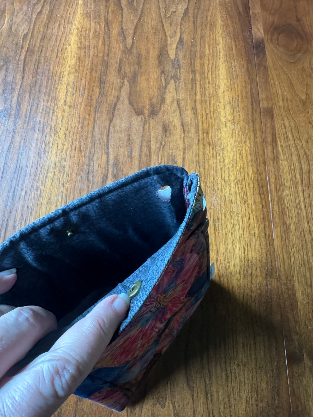 Cross-Body Bag Hibiscus inside view