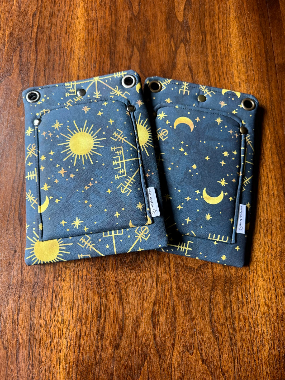 Cross-Body Bag Viking Compass front view