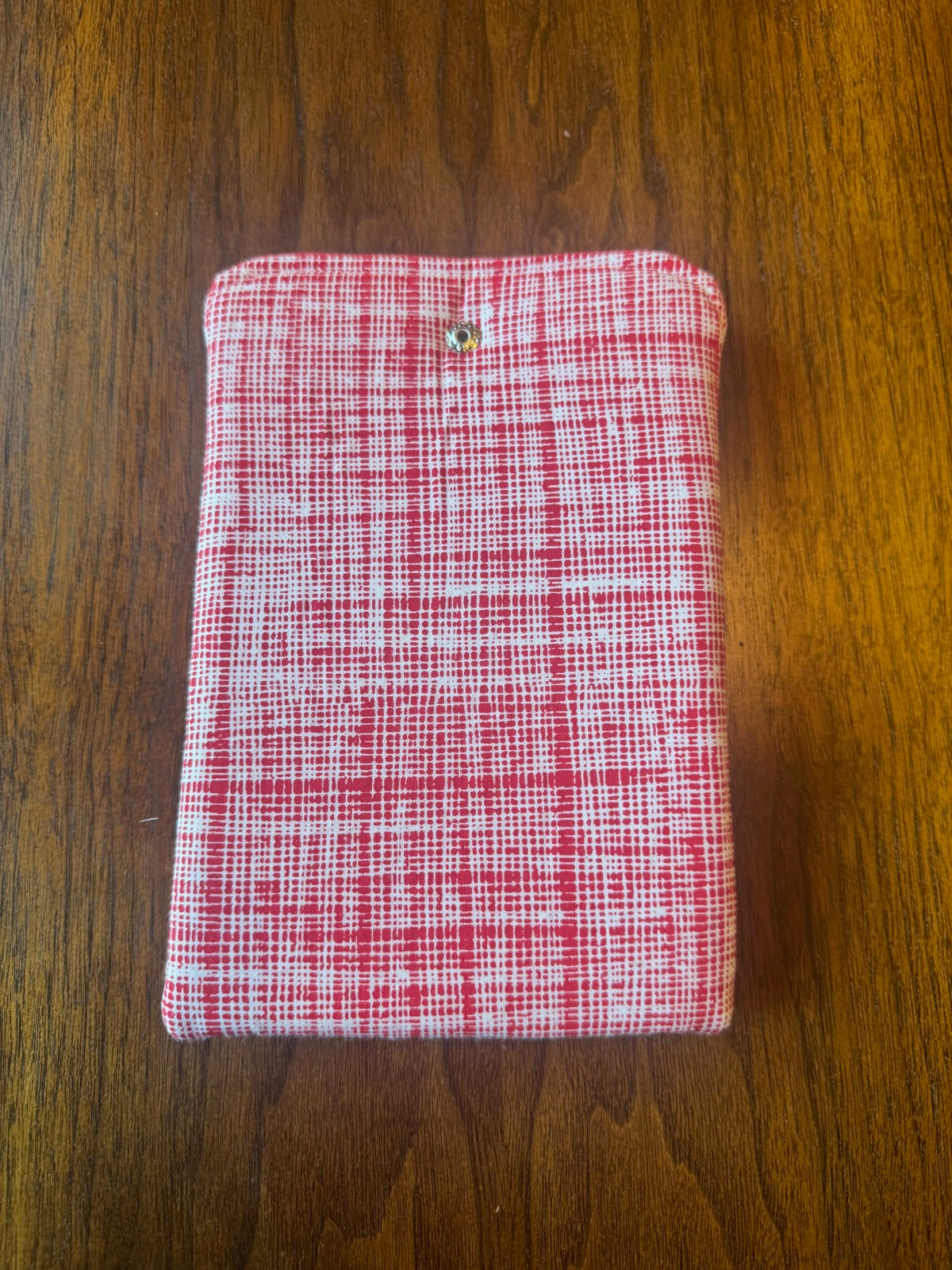 small-novelty Red and White Plaid back